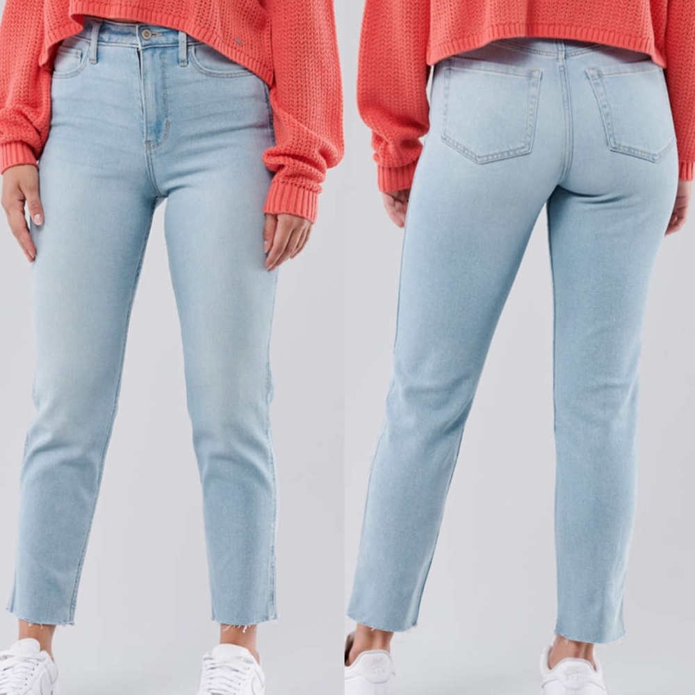 Hollister 25x29 Ultra High-Rise Mom Jeans
